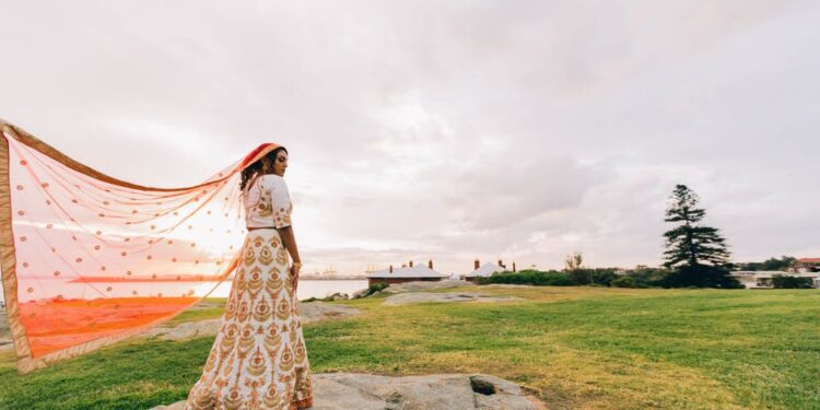 What are the latest trends in saree?